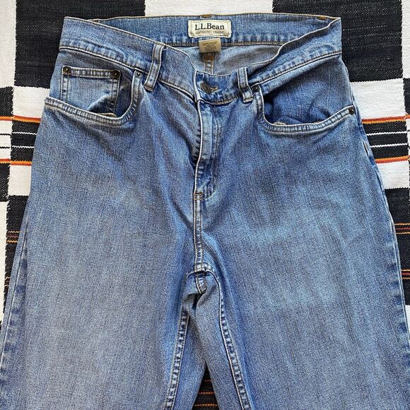 LL Bean Classic Fit Straight Denim Jeans. Size 8 T. Medium Wash. Cotton/Spandex. - Picture 4 of 13